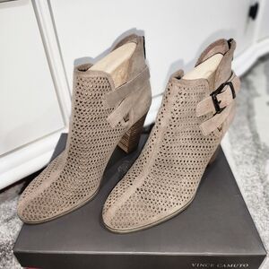 Vince Camuto Women's Tan Ankle Boots